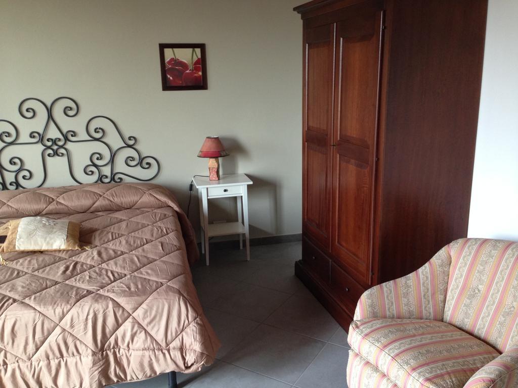 Agriturismo Fruttirossi Trofarello Cameră foto